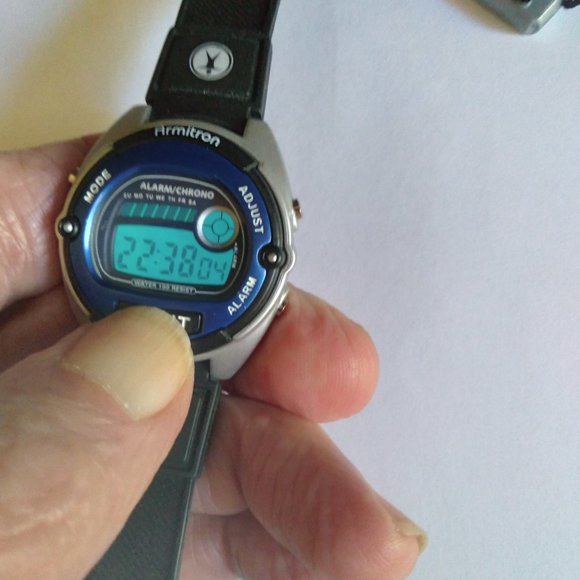 Armitron Ladies watch - Picture 5 of 7